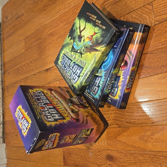 Galactic Hot Dogs Box Set - Picture 1 of 11